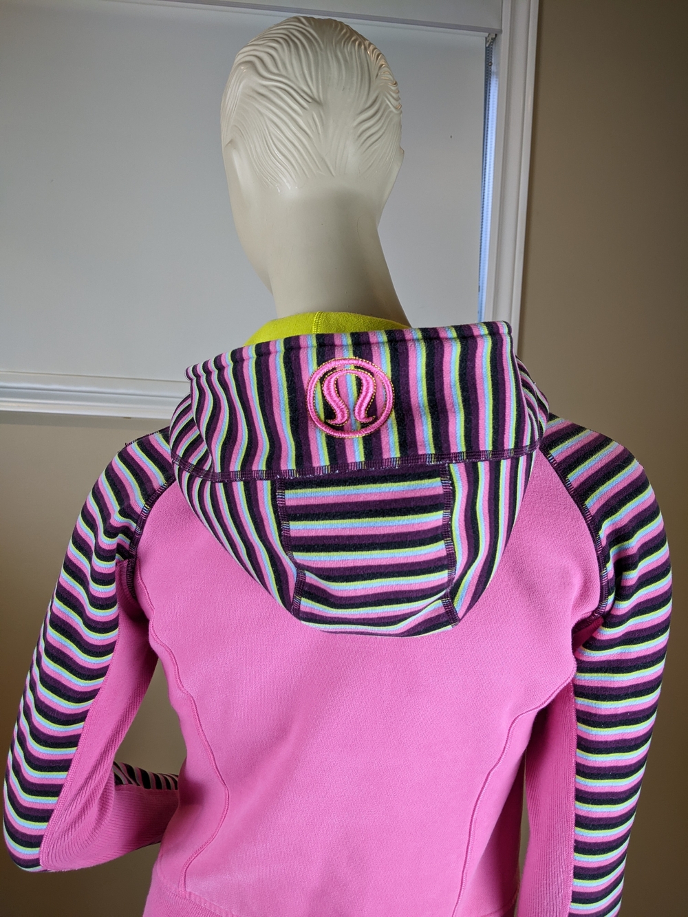 Lululemon Scuba Afterglow Split Pea Striped Sleeve Hoodie - Picture 2 of 8